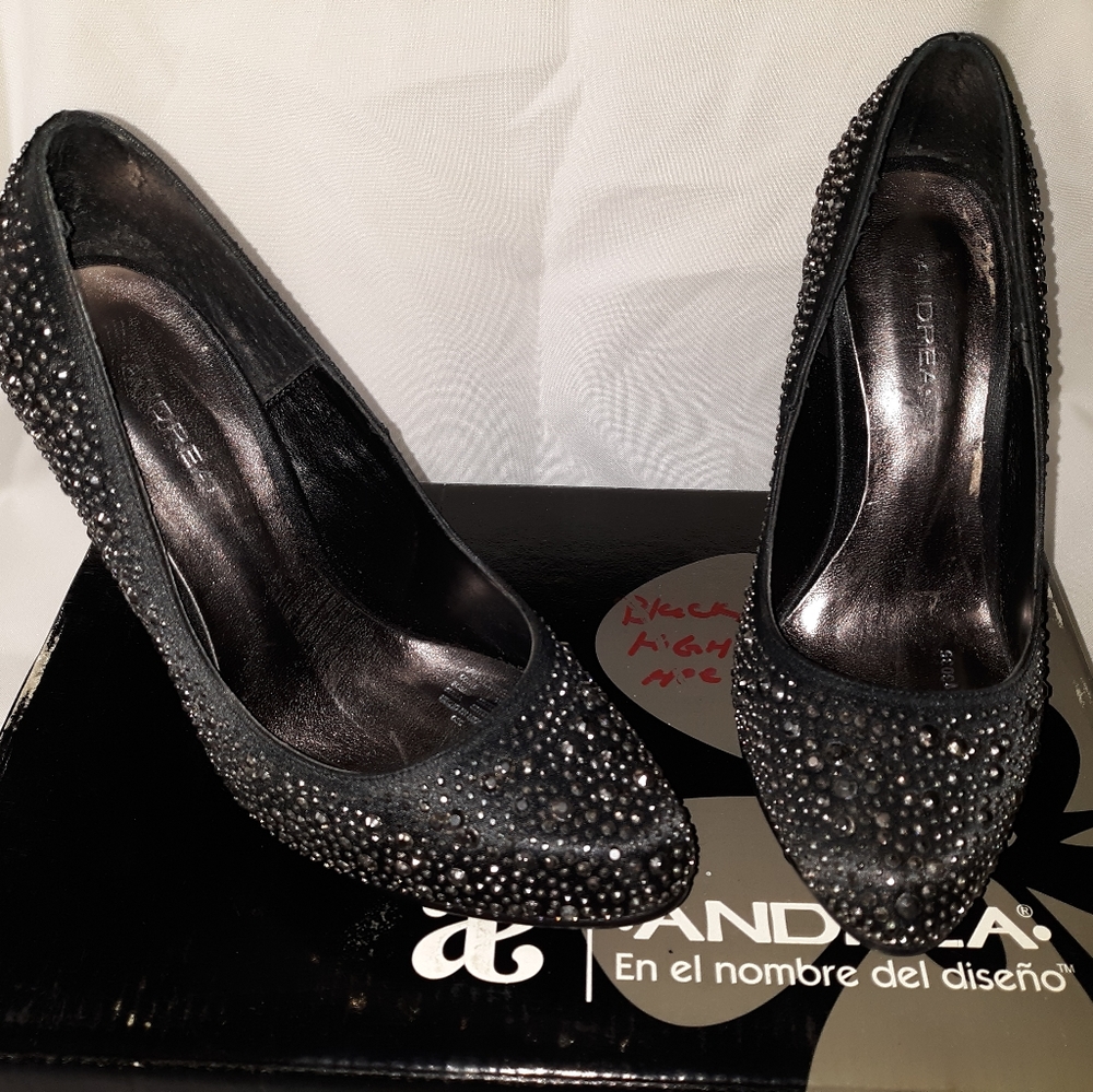 Black glitter platform pump heels ❤🔥👌